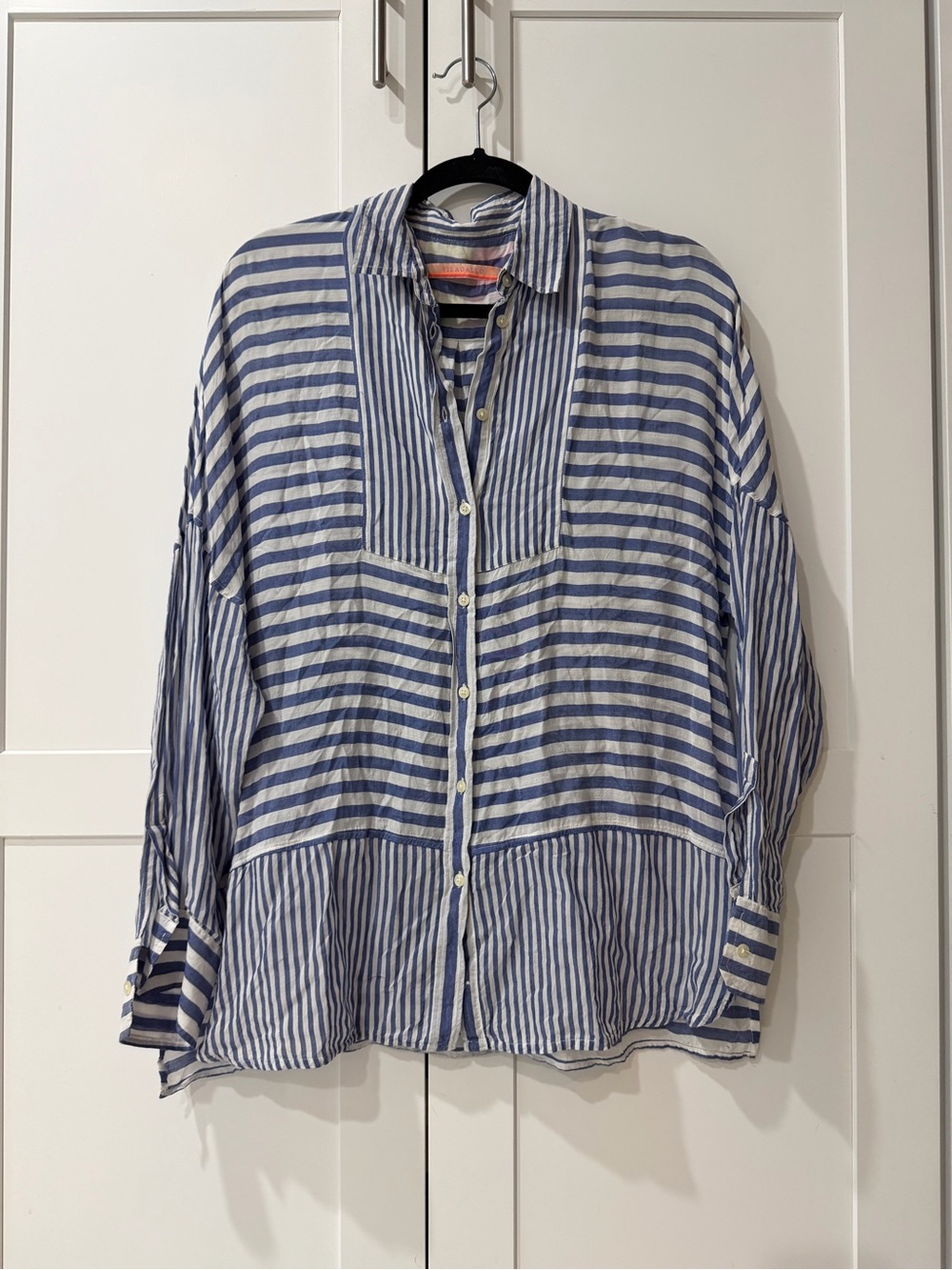 Vilagallo Blue and White Striped Casual Button-Down Shirt